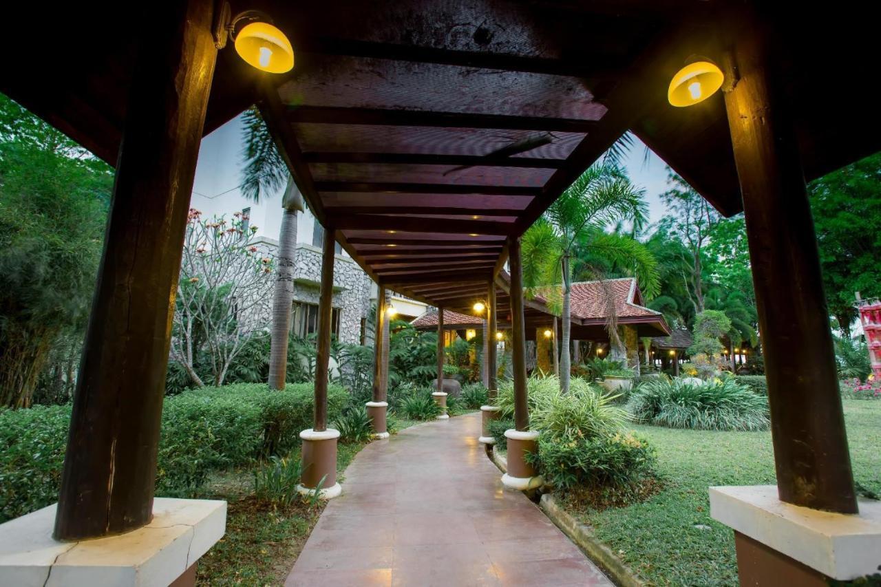 Jirung Health Village Mae Rim Exterior photo
